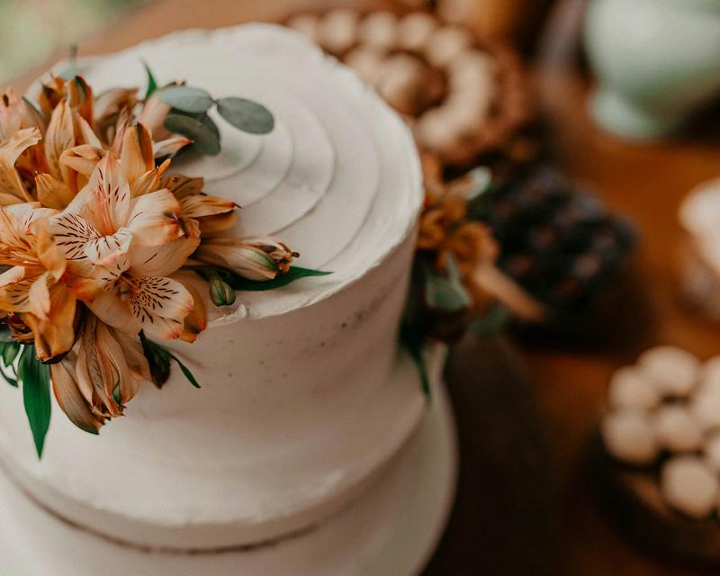 Detailaufnahme einer Hochzeitstorte